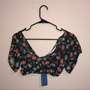 Floral Crop top w/ Crossback